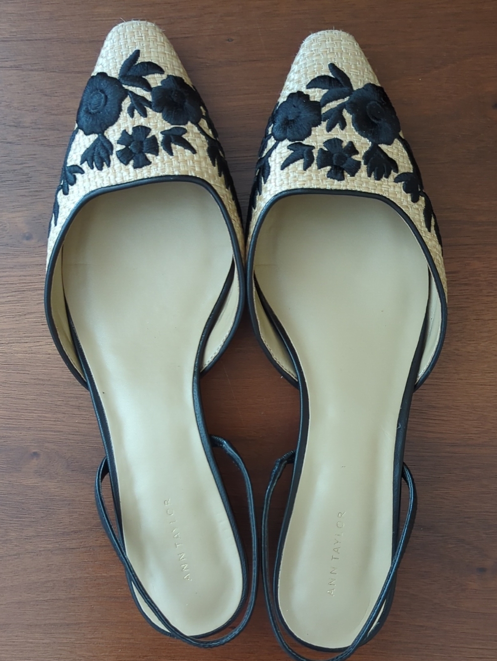 Ann Taylor Women's Sling Back Kitten Heels Embroidered Size 9 - Picture 4 of 4